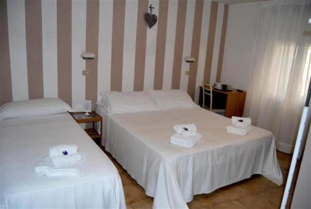 Hotel Abay Rimini Exterior photo