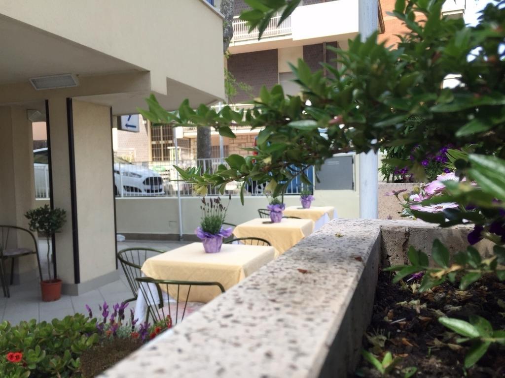 Hotel Abay Rimini Exterior photo