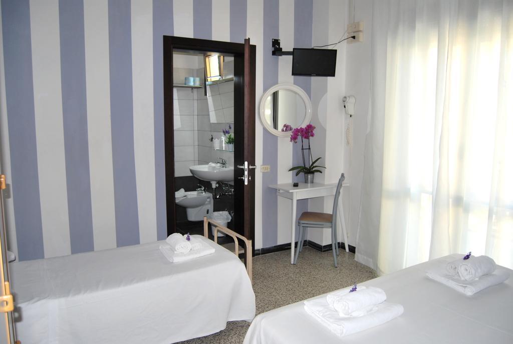 Hotel Abay Rimini Exterior photo