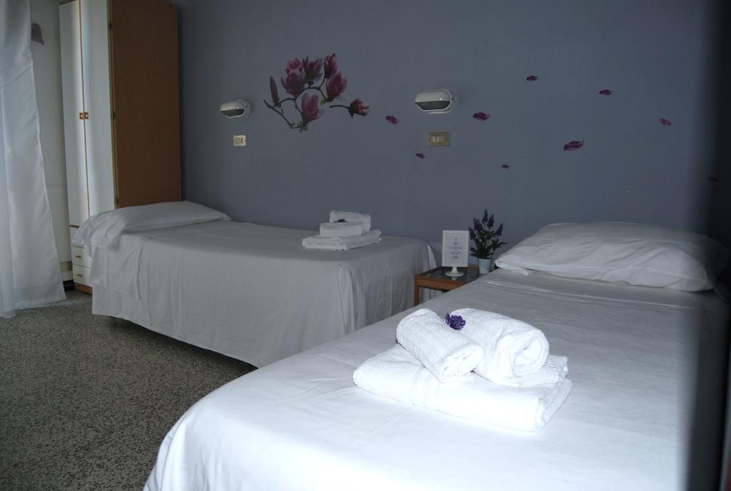 Hotel Abay Rimini Exterior photo