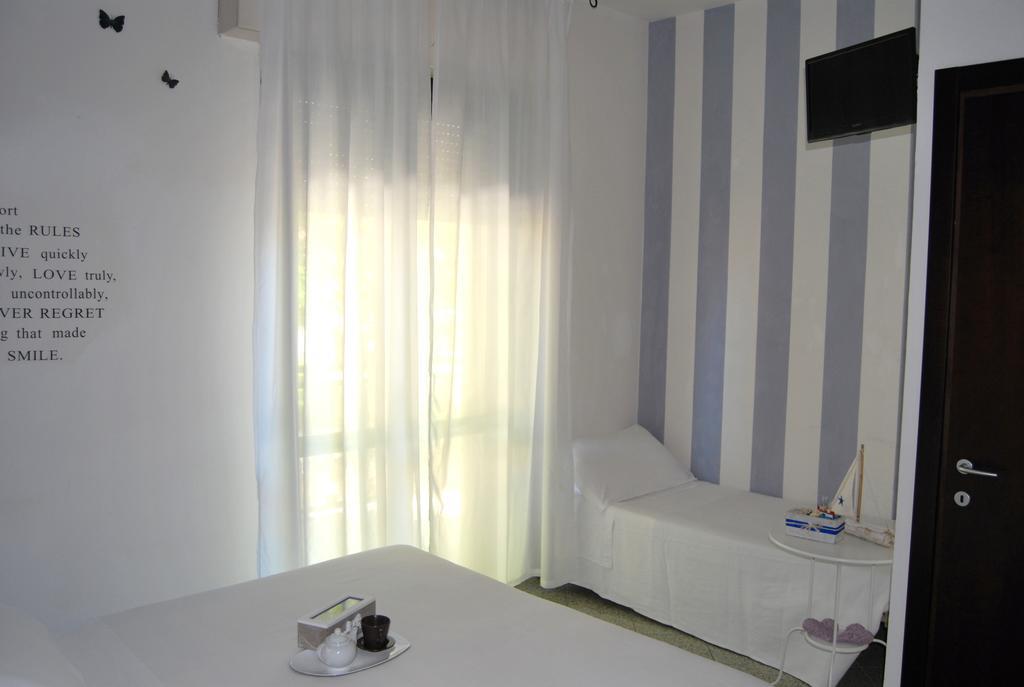 Hotel Abay Rimini Exterior photo